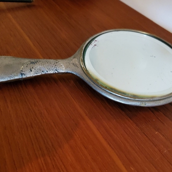 Beautiful silver embossed mirror/antique hand mirror/raised dragon mirror - Picture 3 of 6